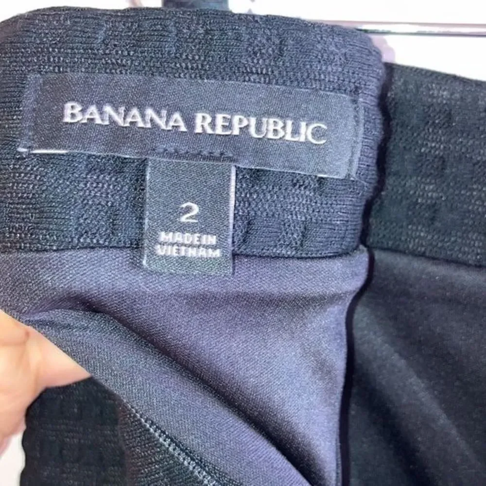 Banana Republic Woman’s Skirt Size 2
